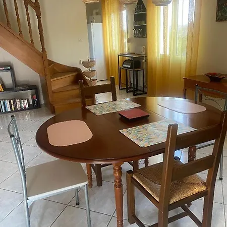 Dom wakacyjny Maison Climatisee 2 Garage Wifi De 1 A 5 Voyageurs Montfort-le-Gesnois