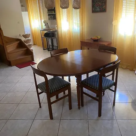 Сasa de vacaciones Maison Climatisée 2 Garage Wifi De 1 A 5 Voyageurs Montfort-le-Gesnois