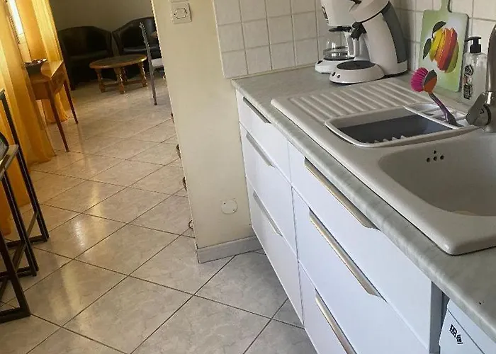 Maison Climatisee 2 Garage Wifi De 1 A 5 Voyageurs Montfort-le-Gesnois